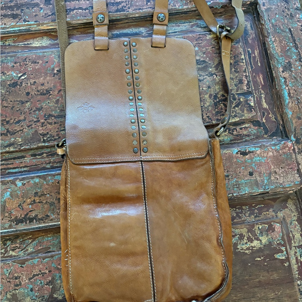 Patricia Nash Tan Leather Studded Messenger Bag - Picture 3 of 6